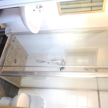 Hotel-Restaurant La P'Tite Auberge Lillebonne Dış mekan fotoğraf
