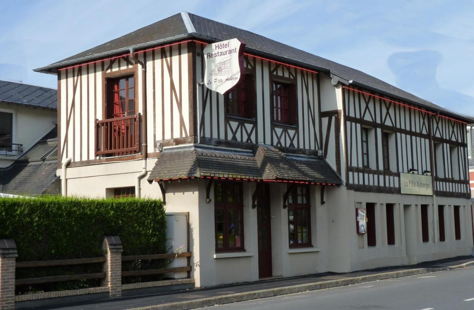 Hotel-Restaurant La P'Tite Auberge Lillebonne Dış mekan fotoğraf