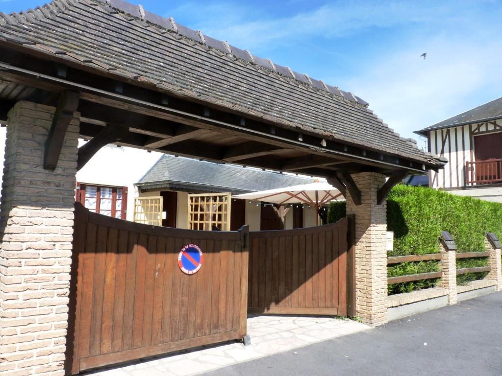 Hotel-Restaurant La P'Tite Auberge Lillebonne Dış mekan fotoğraf